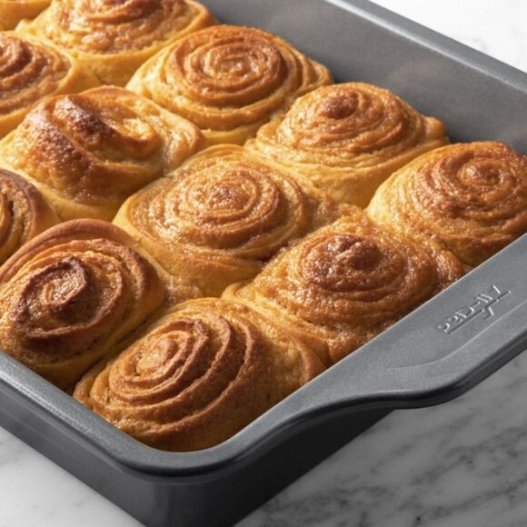 All-Clad Pro-Release Bakeware Rectangular Cake Pan - Picture 2 of 7